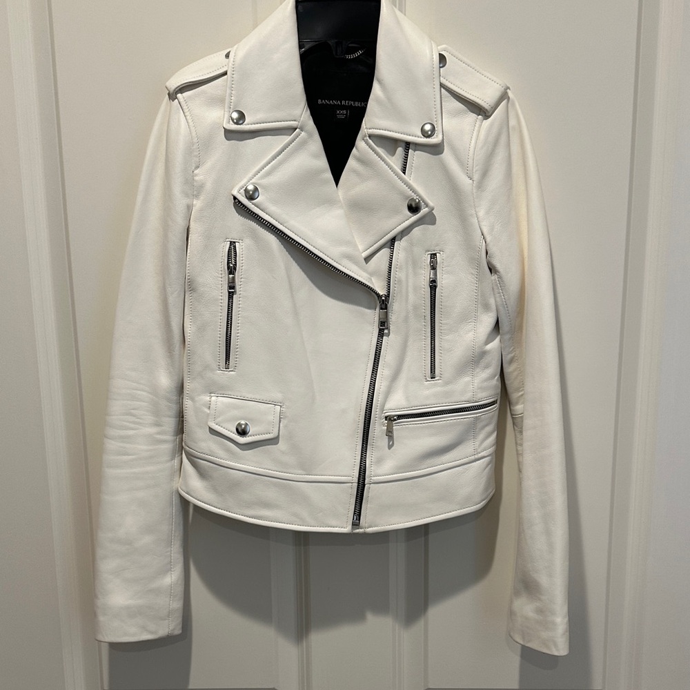 Chic Banana Republic Off-White Biker Jacket